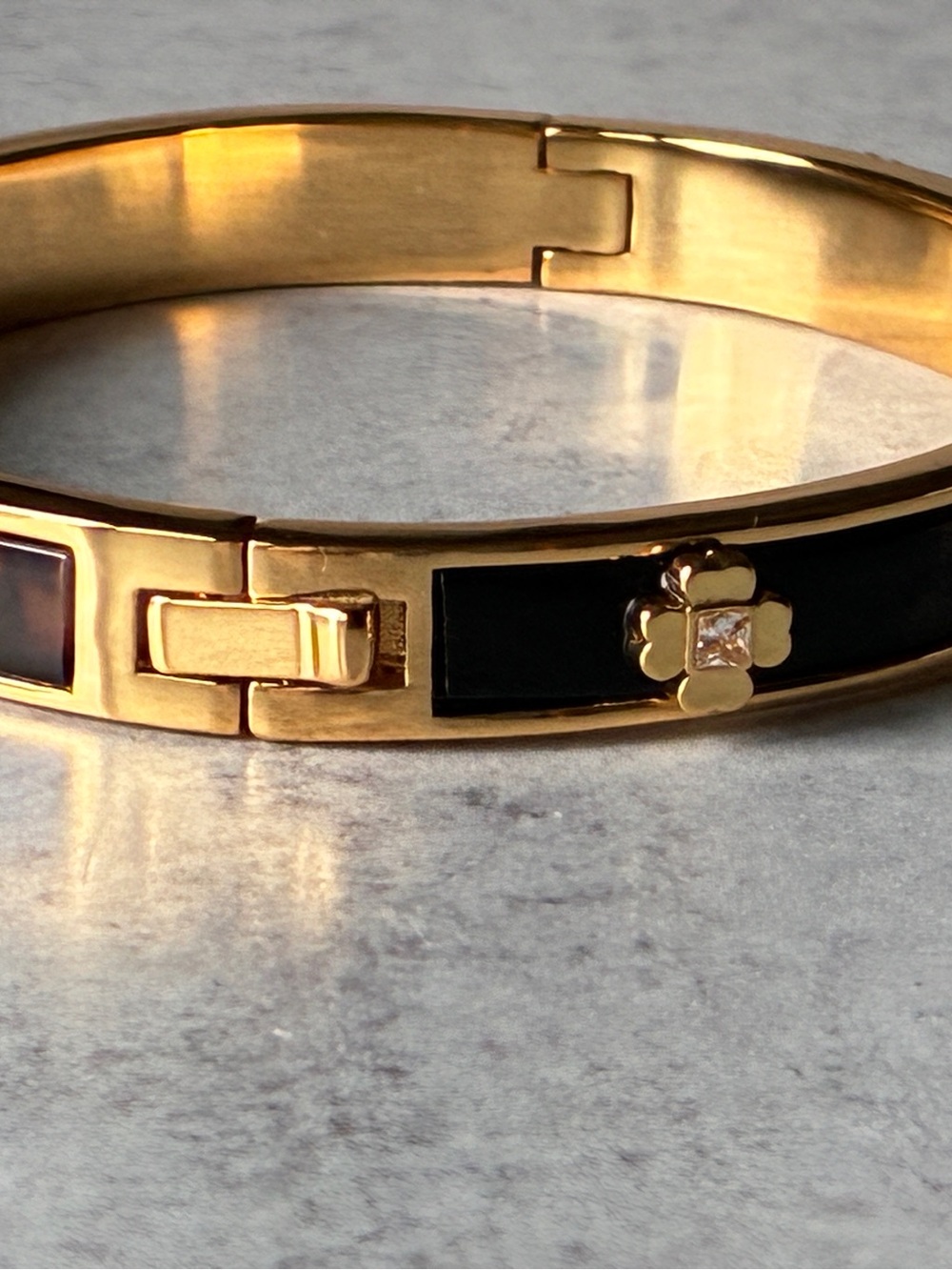 Kate Spade Tortoise Floral Crystal Hinged Bangle Bracelet NWT - Picture 5 of 8